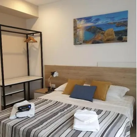 Hammock Vibes Town House 슬리에마