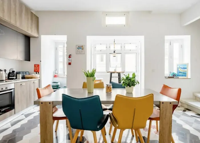 Hammock Vibes Town House 3* 斯利马